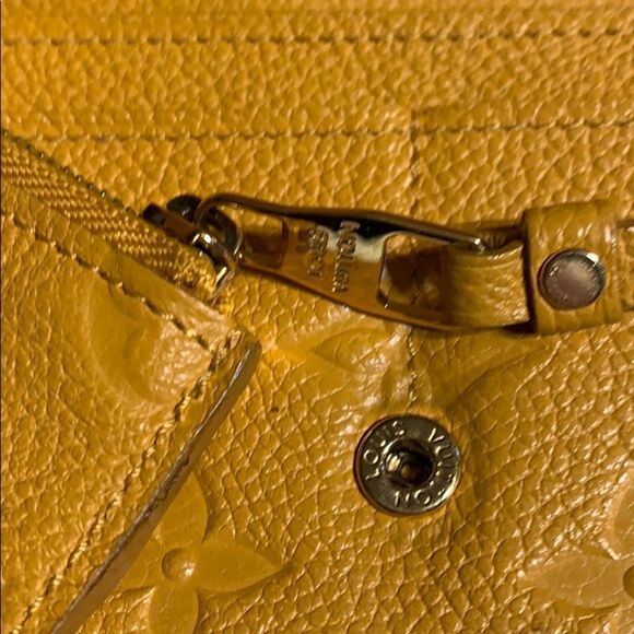 Louis Vuitton Saffron Monogram wallet - Picture 5 of 8